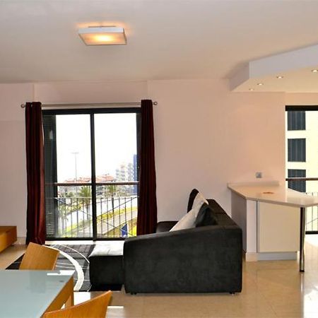 Torres Forum Plus Apartment Funchal  Room photo