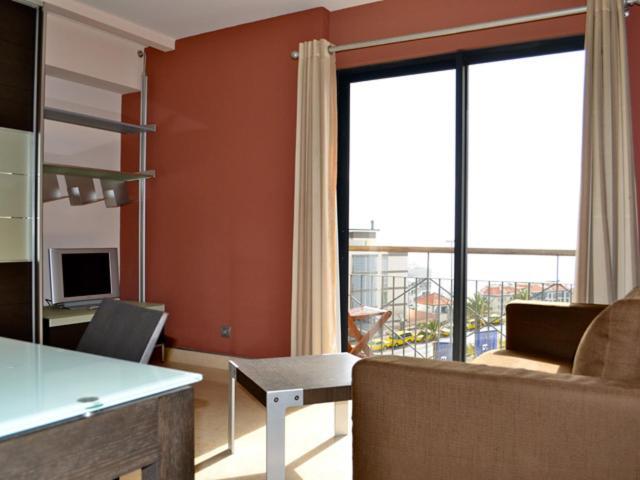 Torres Forum Plus Apartment Funchal  Room photo