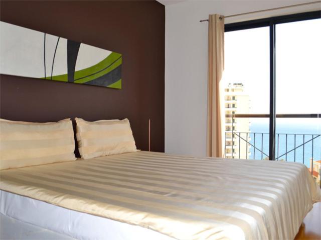 Torres Forum Plus Apartment Funchal  Room photo