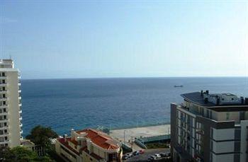 Torres Forum Plus Apartment Funchal  Exterior photo